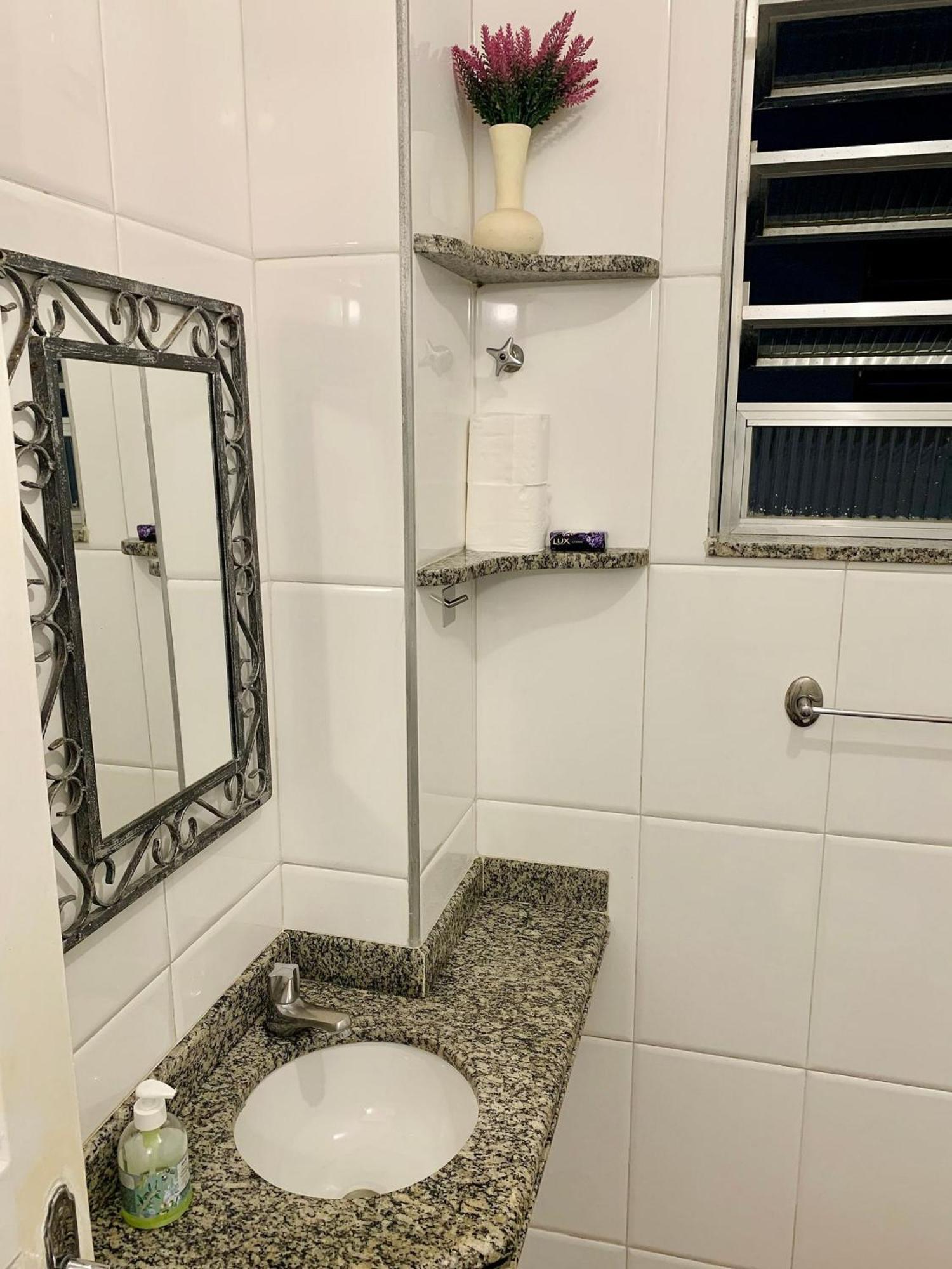 Copacabana- Otima Localizacao No Baixo Copa. Рио де Жанейро Екстериор снимка